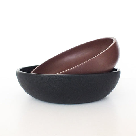 Double bowl in leather and wood